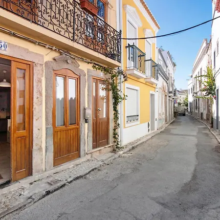 Casa Amarela Apartment *